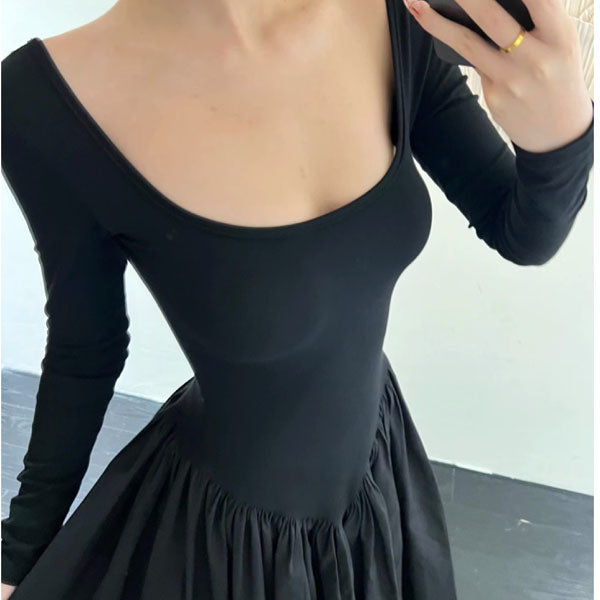 Adele Black Long Sleeves Low Back Flare Maxi Dress